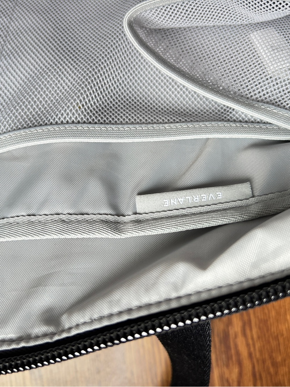 Everlane ReNew Transit 3-Way Tote in Black - Like New - Picture 8 of 8